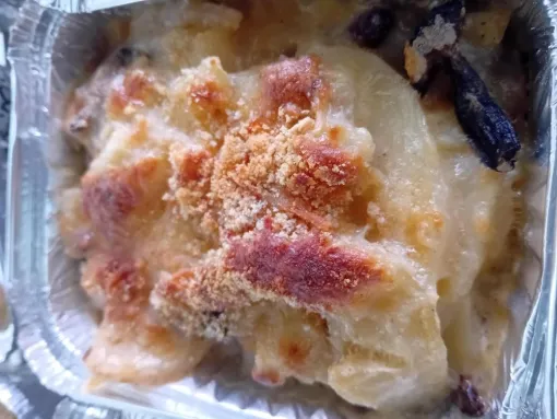 Manger un bon gratin fait maison dans votre restaurant à Saint-Benoît, La Réunion, Saint-Benoît, Super Convivial